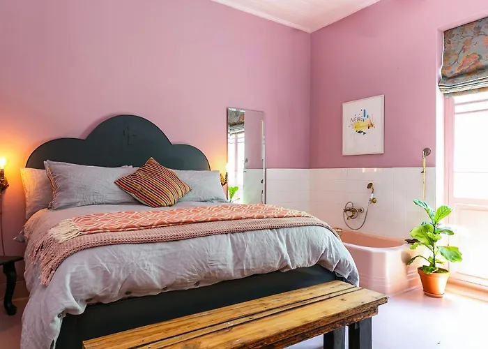 Hotel Lola