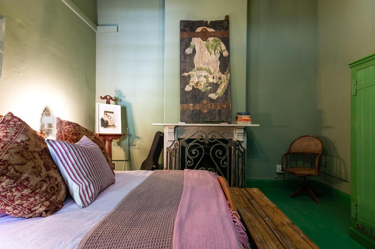Hotel Lola *